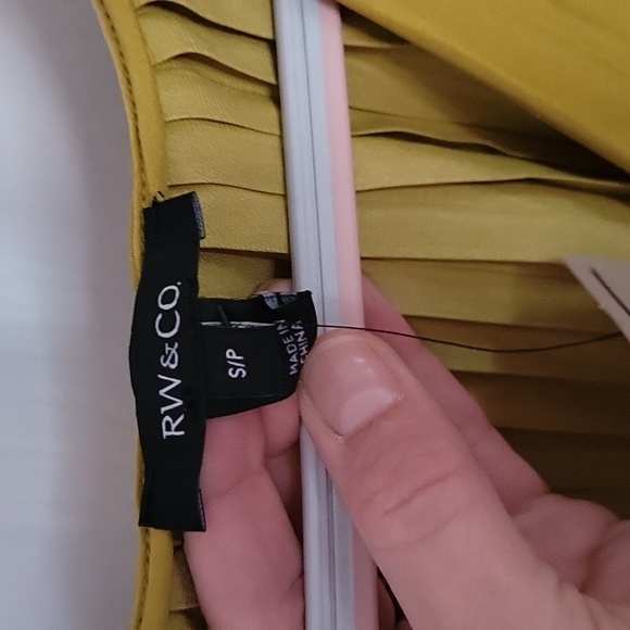 RW&Co pleated maxi dress - Picture 6 of 7